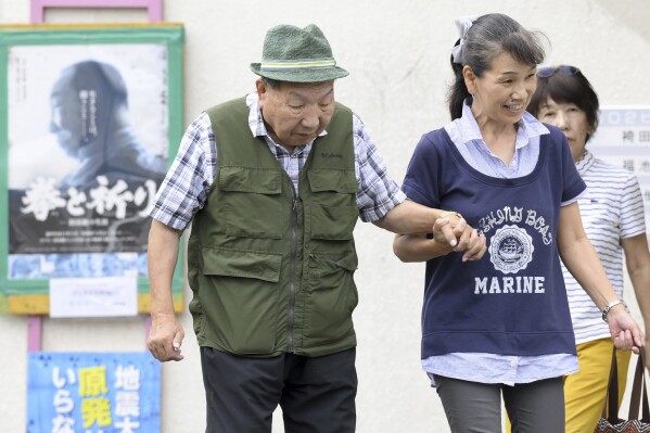 日本法院在1966年的谋杀案重审中宣判一名被判死刑的前拳击手无罪